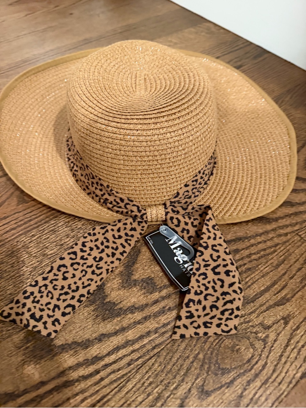 Beach Hat Cheetah Bow NWT